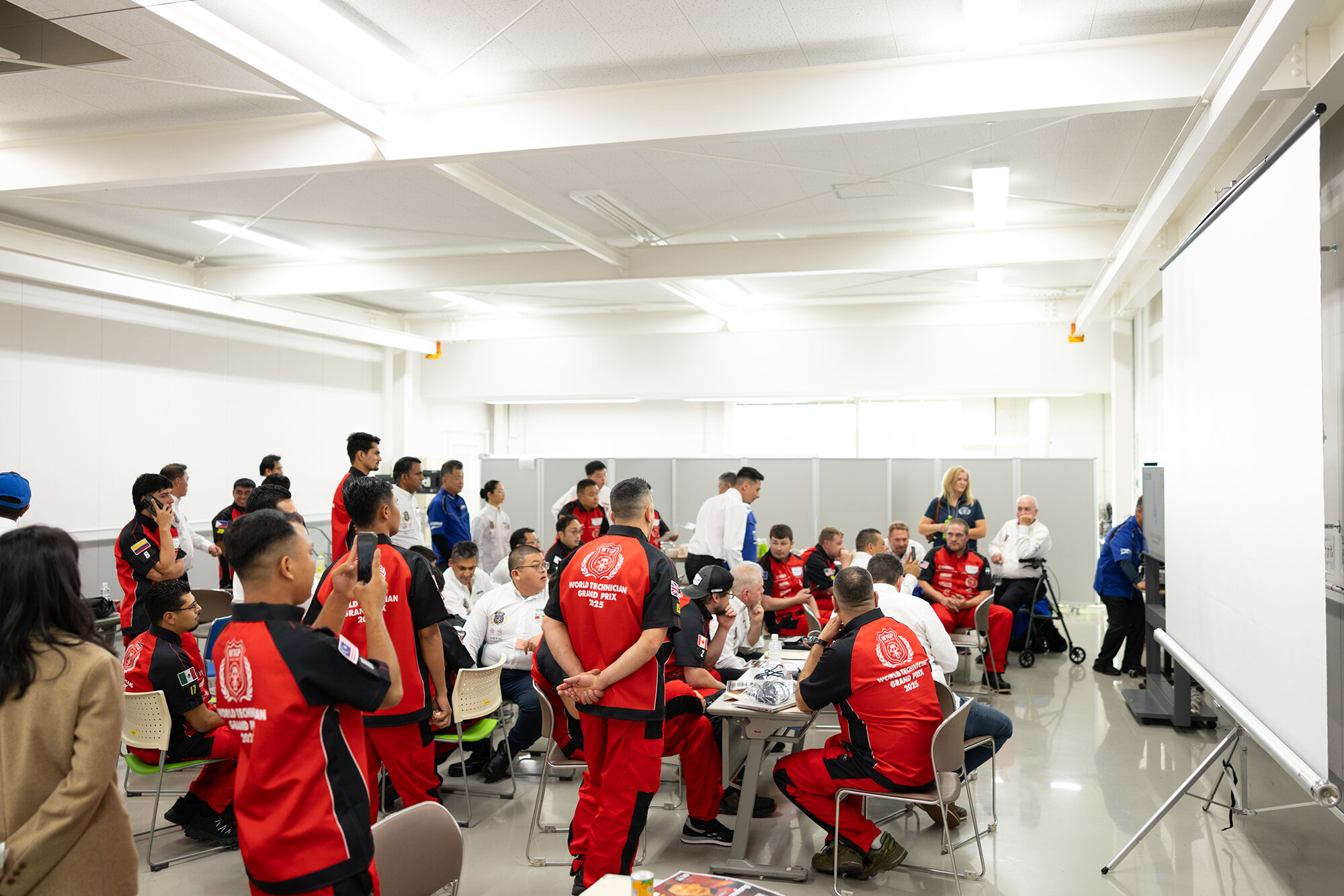 互いに言いたいことを伝え合うことができたかは怪しいですが、他の選手とつたない英語で会話してみたところ