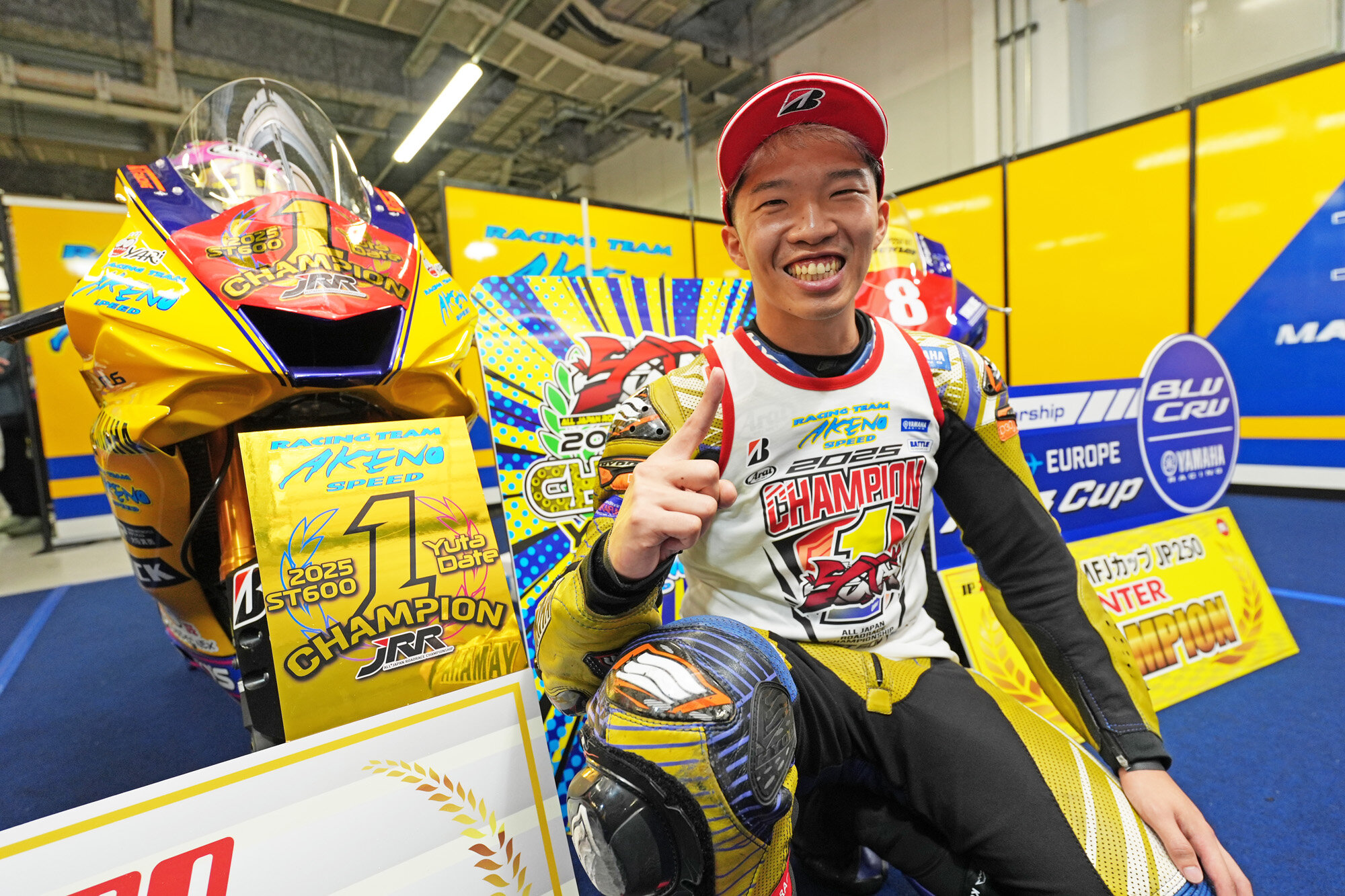 この結果、伊達選手がST600クラスで自身初となるチャンピオンを獲得し、中須賀選手と合わせてロードレースでは二冠を達成しました!