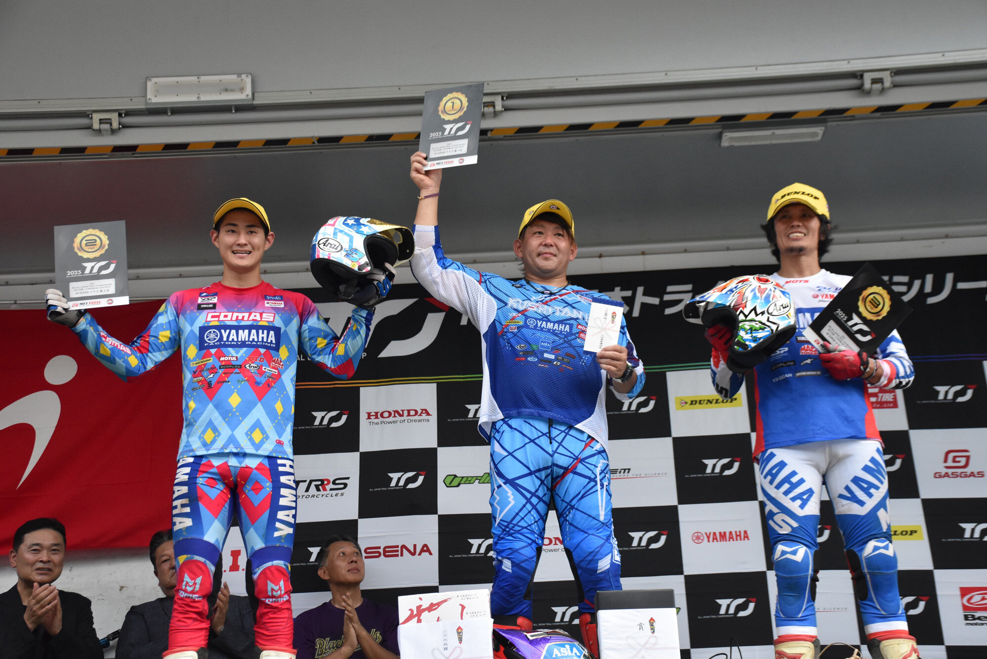 第5戦広島大会では野崎選手も続き、電動トライアルバイク(TY-E 2.2)で自身初勝利。