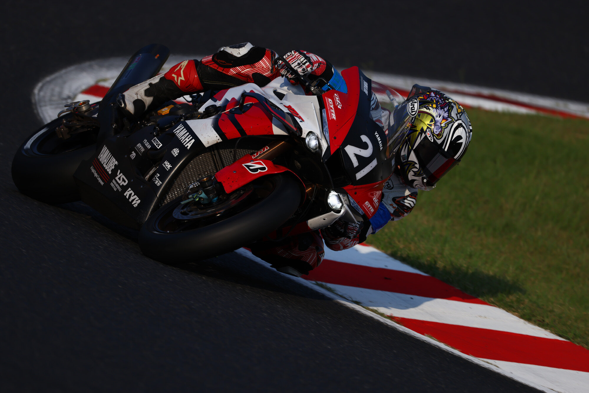 レースはライバルとともに勝利を目指して全力でぶつかり合う熱戦となり、