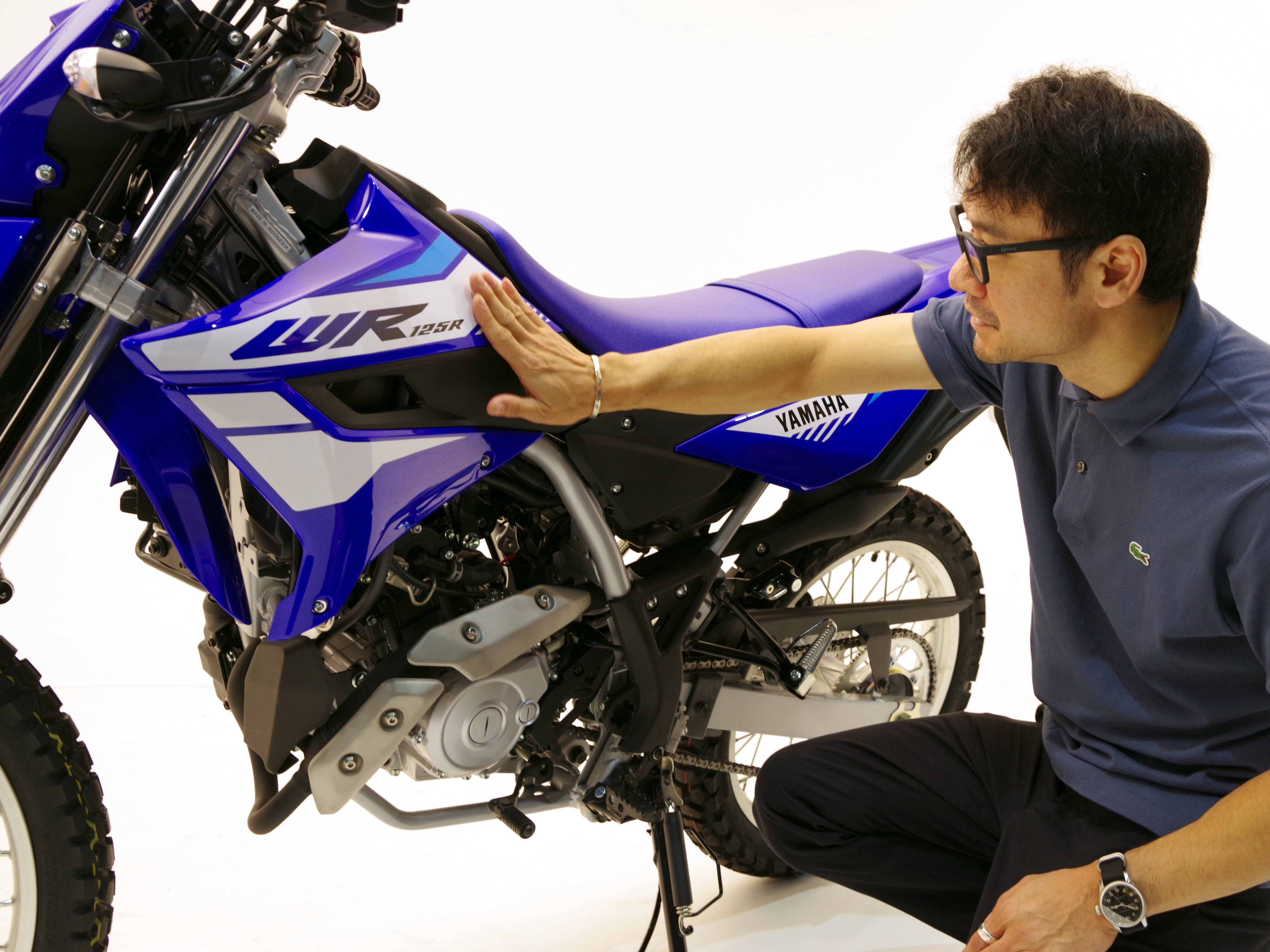 デザインテーマを成立させつつライダーの動きを阻害しないスタイリングの工夫