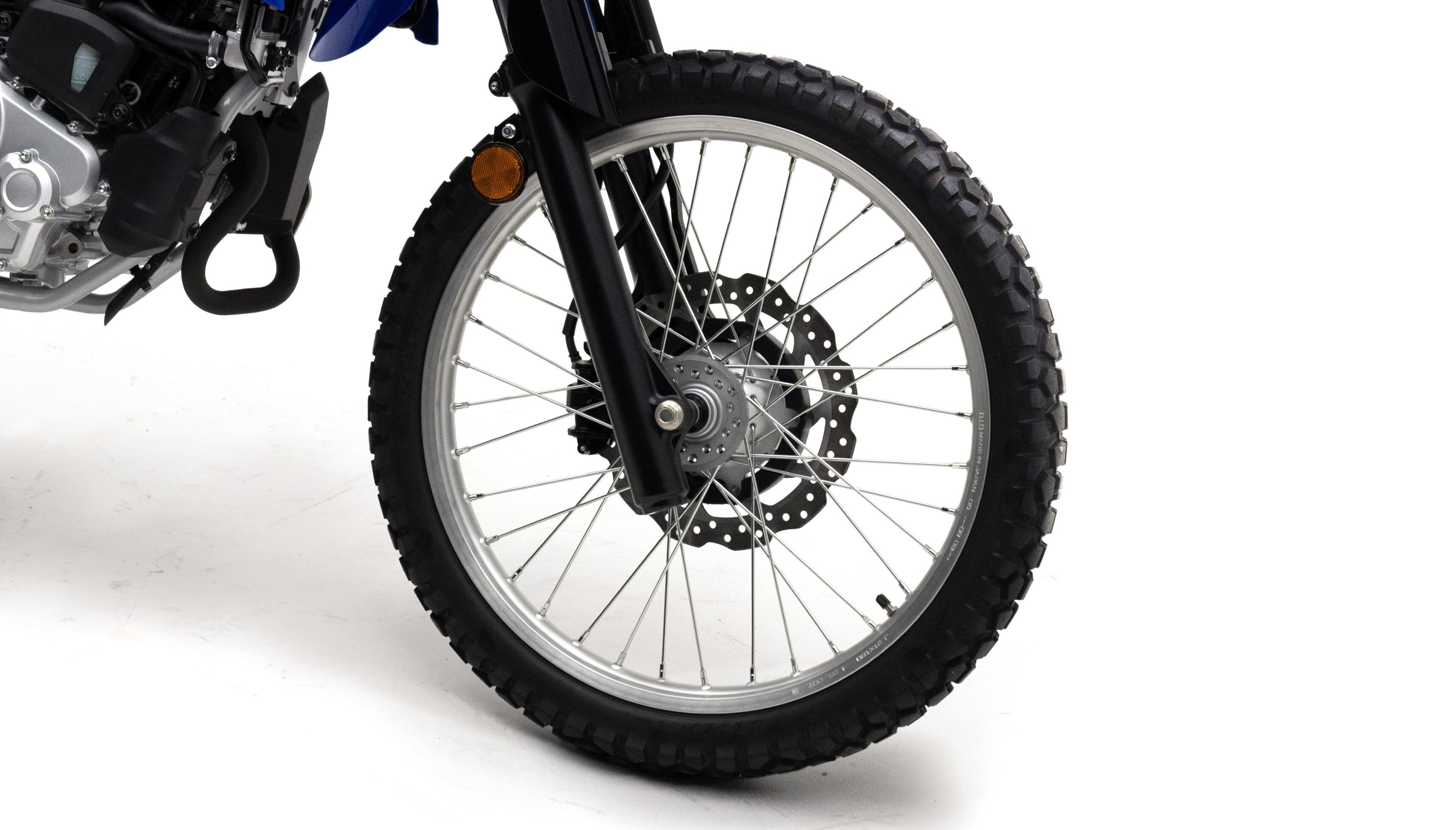 2026年モデルWR125Rは各種レギュレーションに対応するため、従来のWR155Rから車体重量は増加しました