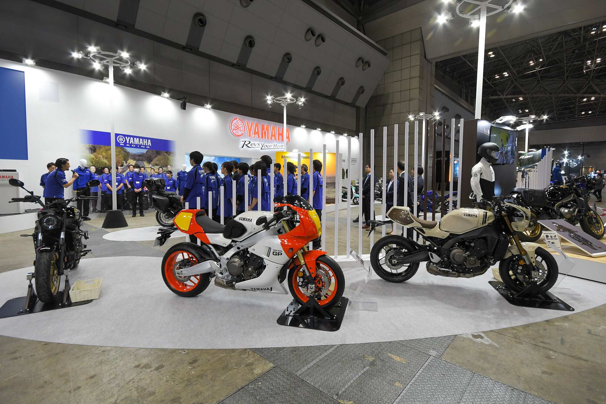 再発見されたバイクの普遍的な美をあらわすキーワード「スポーツヘリテージ」を打ち出したXSR。