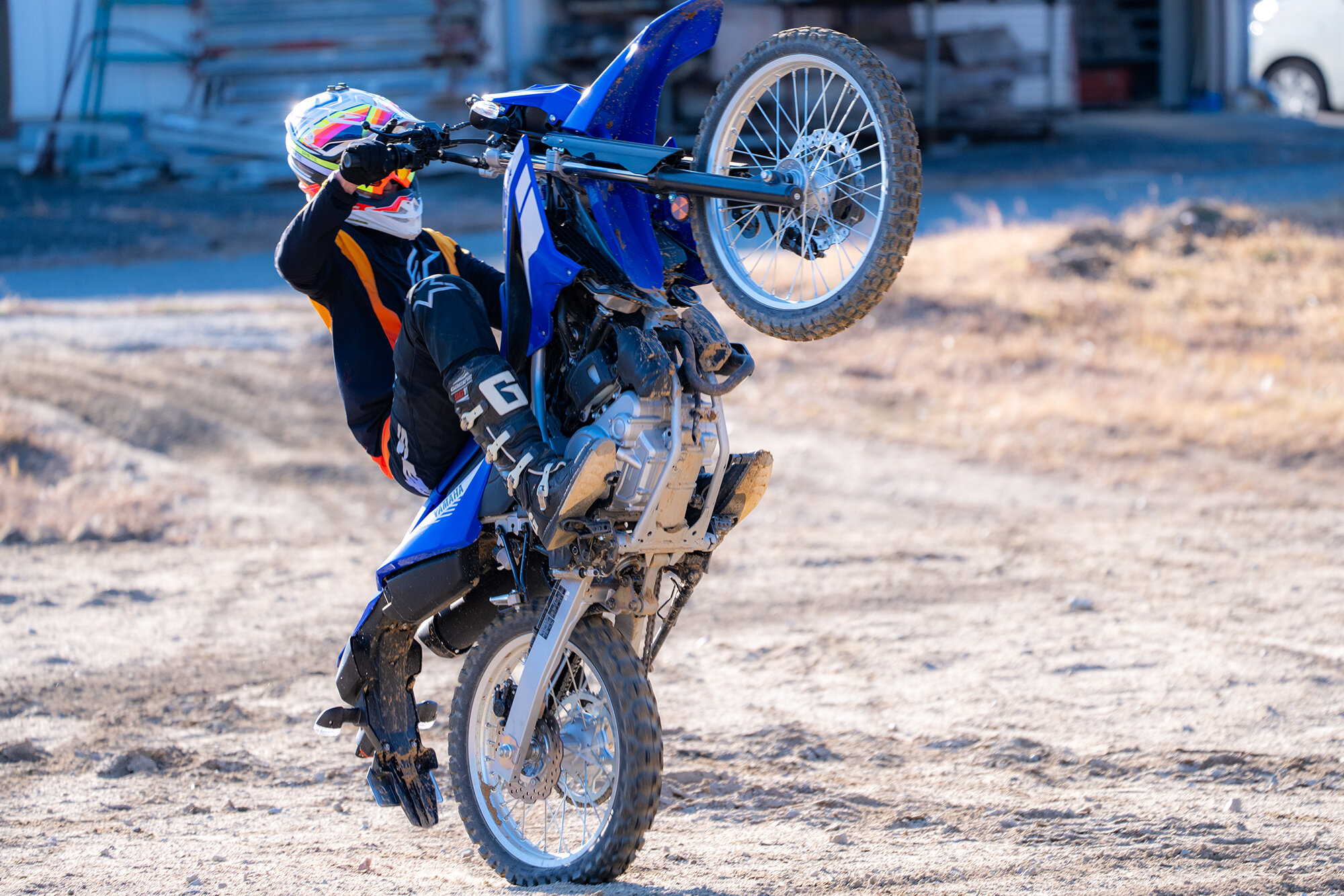 プロライダーによるクローズドエリアでの走行を撮影したものです