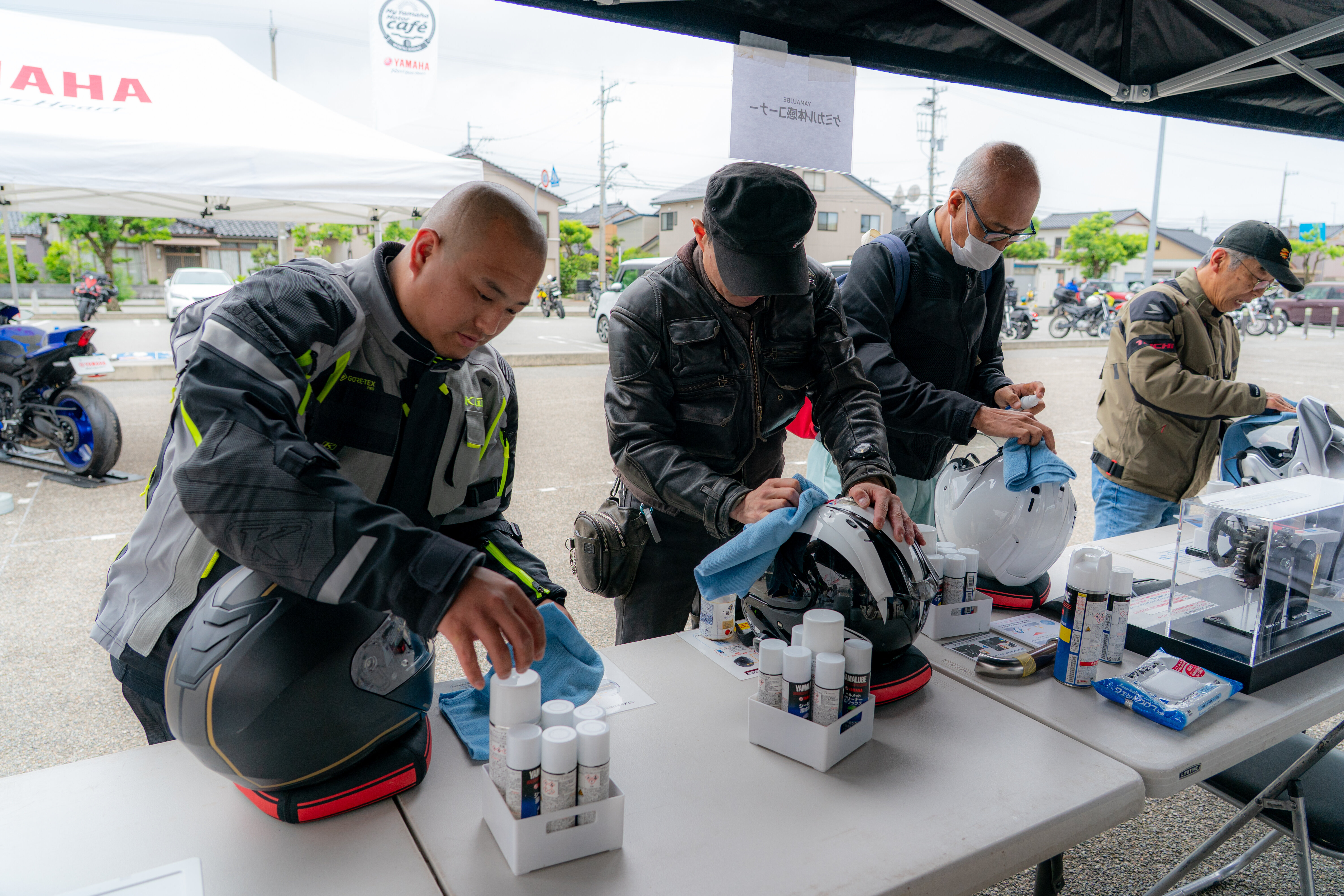 ツーリング中に汚れたヘルメットを綺麗にお掃除できるヘルメットケミカルが大人気でした！