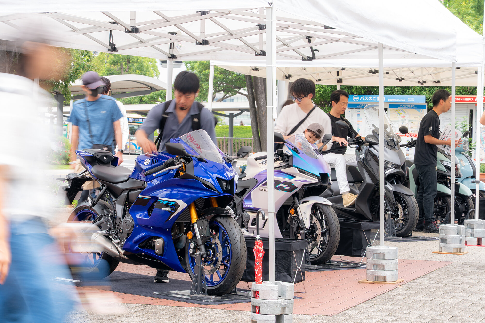 もちろん、このイベントを目当てに訪れてくださったヤマハファンの方々にも､気になるモデルを見てまたがって楽しんでいただきました！