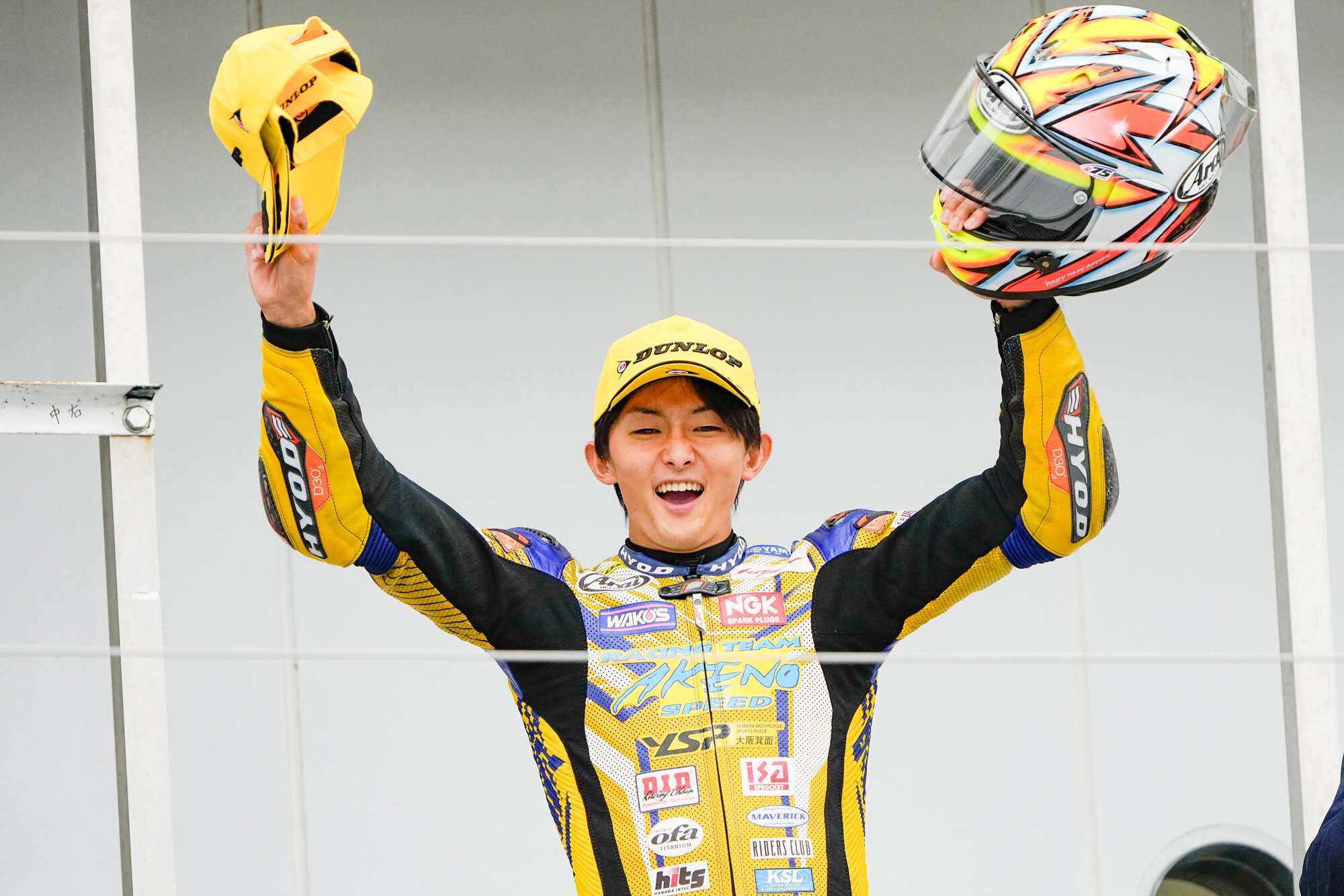 今年の対象ライダーは、ロードレースが中須賀選手に加え