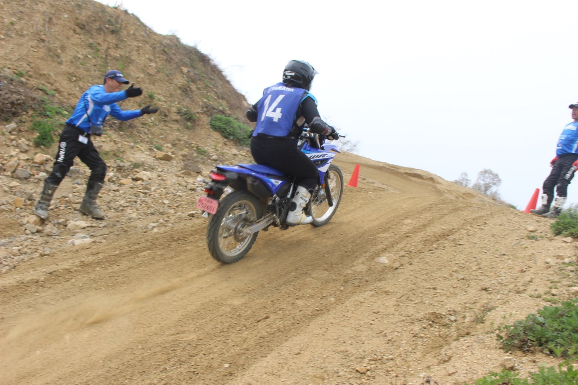 午後は、低速バランスや登り下りの走り方を中心に練習。