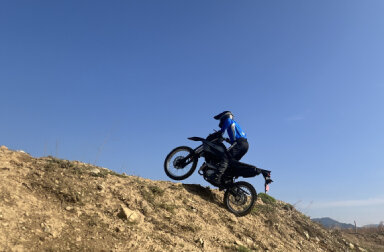 MT‑25とWR125Rで学ぶ走りの基本　ヤマハ バイクレッスン今期スタート！