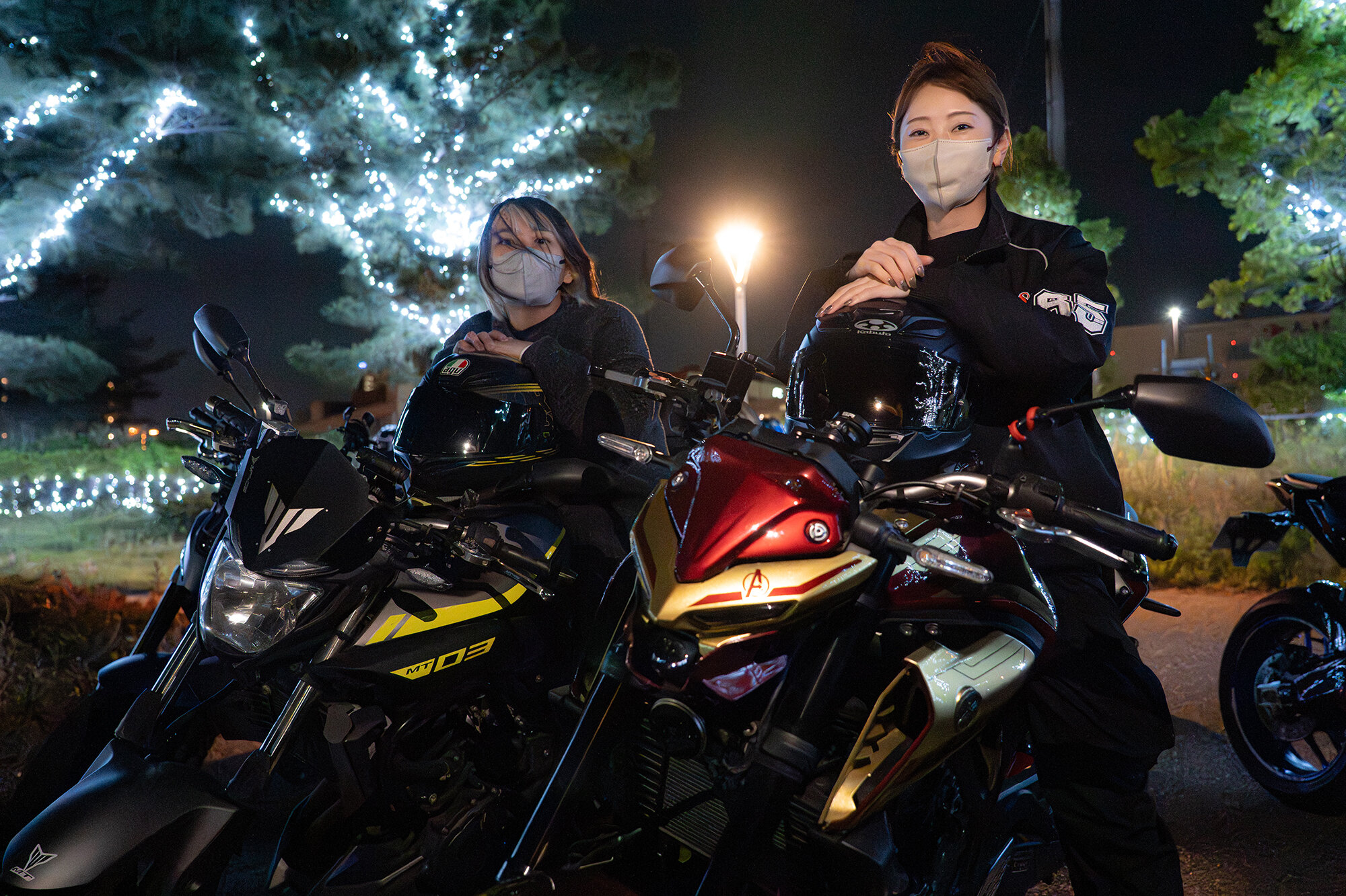 横浜から下道で来場くださった「MT-03」オーナーさん（左）と、大阪までバイクを陸送し、ご自身は東京から新幹線で移動された「MT-25」オーナーさんのお姿も