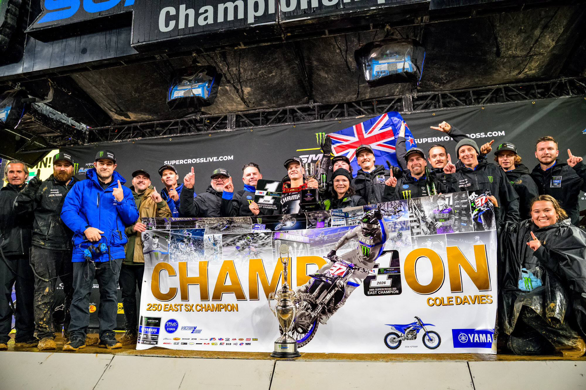 250SX Eastプロクラスで初のチャンピオンに輝いたコール・デイビス選手の相棒でもあります