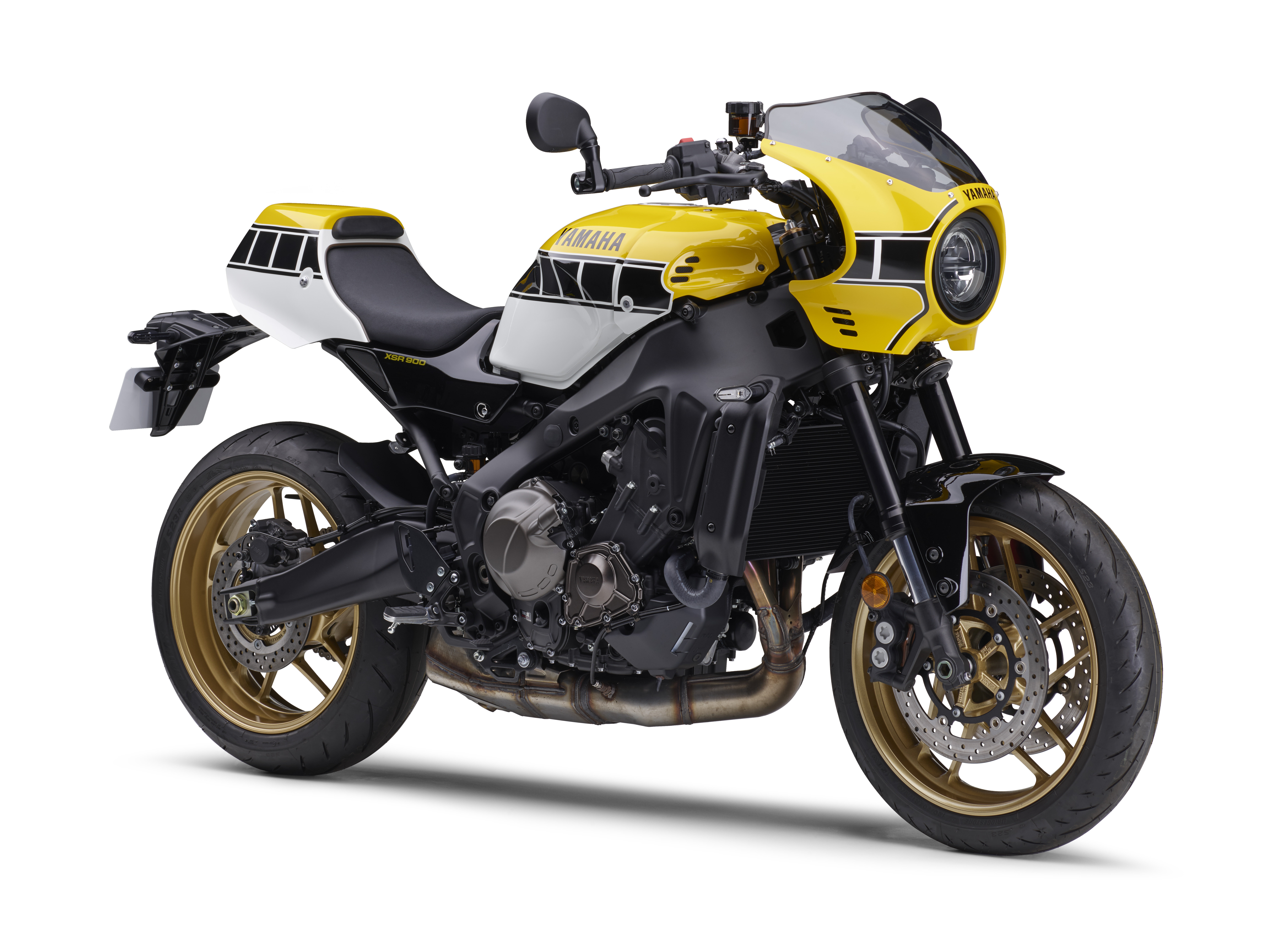 モーターサイクルショーで壇上展示されていたカスタム車
