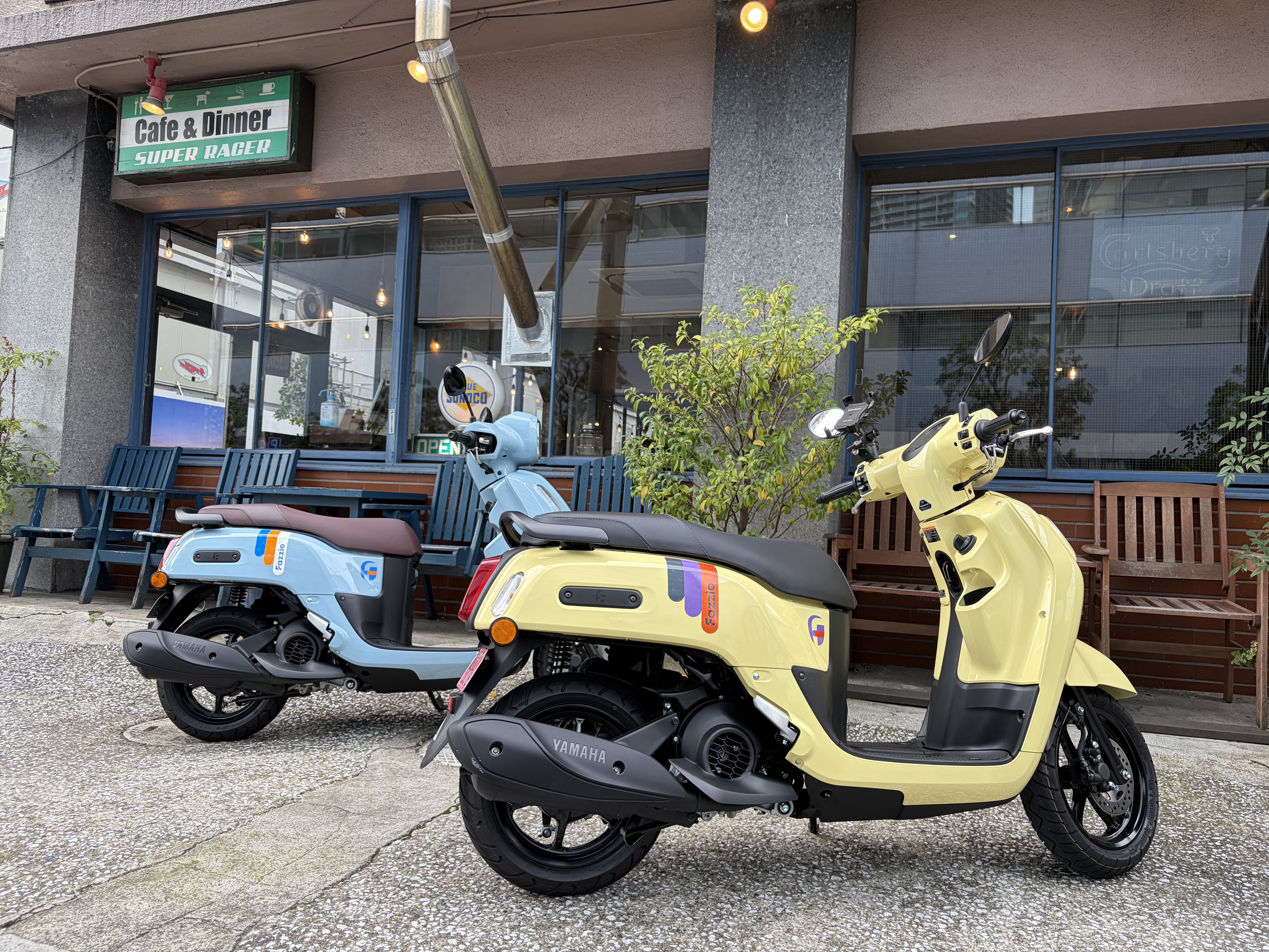 【港区海岸にある「The Motorist Café Superracer」へ】