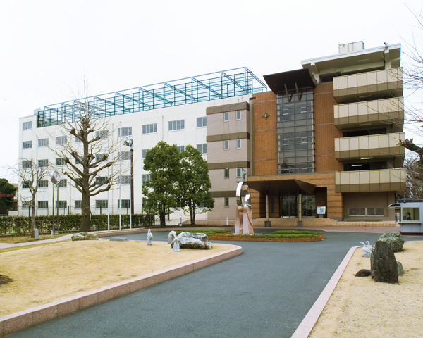 日本大学 鶴ヶ丘高等学校3