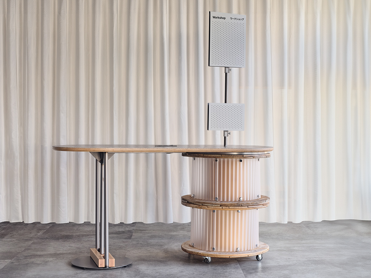 交差点什器の写真