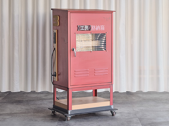 04.可動工具棚（電源ケーブル収納）