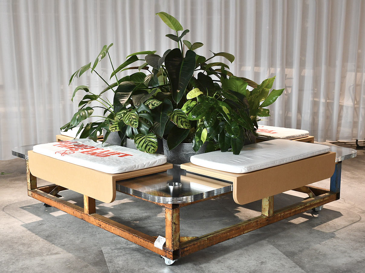 植栽スクエアベンチの写真