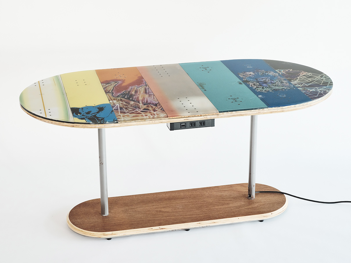 スノーボードテーブルの写真