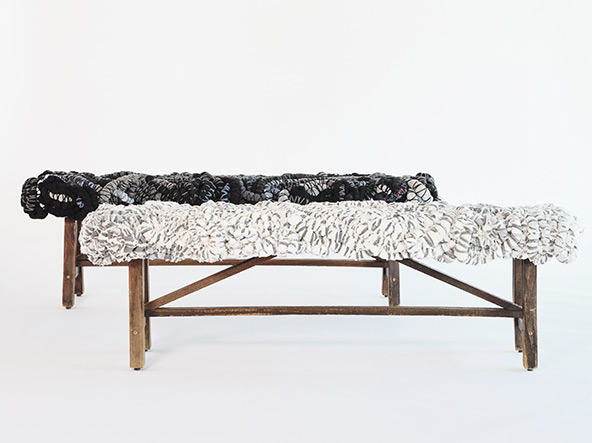 13.古着アップサイクルベンチ