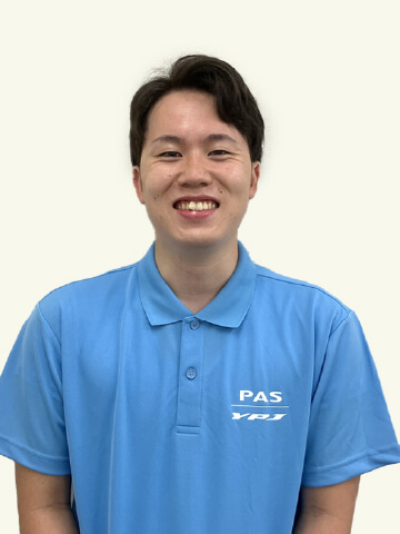 小室　範哲